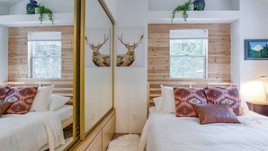 Cabin (Minimalist Hideaway) | Exterior - Minimalist Hideaway (Packwood)