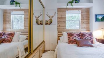 Cabin (Minimalist Hideaway) | Exterior