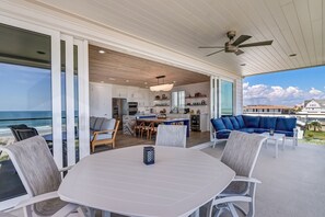 Casa, 3 habitaciones | Restaurante al aire libre