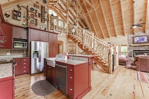 Private kitchen - Powdermill Hill Cabin 3 Bedroom Cabin by RedAwning (Gatlinburg)