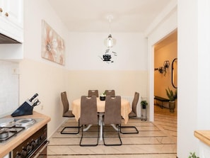 Appartement (Three Bedroom Apartment with Terrace ) | Salle à manger