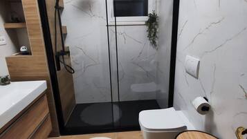 Apartment (Three Bedroom Apartment with Terrace ) | Bathroom | Towels