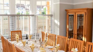 تناول الطعام