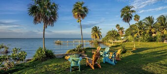 Cerros Beach Inn