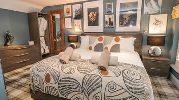 2 bedrooms, individually decorated, individually furnished, free WiFi