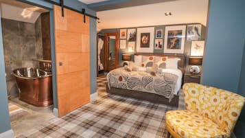2 bedrooms, individually decorated, individually furnished, free WiFi