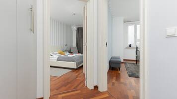 Apartment, 2 Bedrooms, 2 Bathrooms | 2 bedrooms, bed sheets