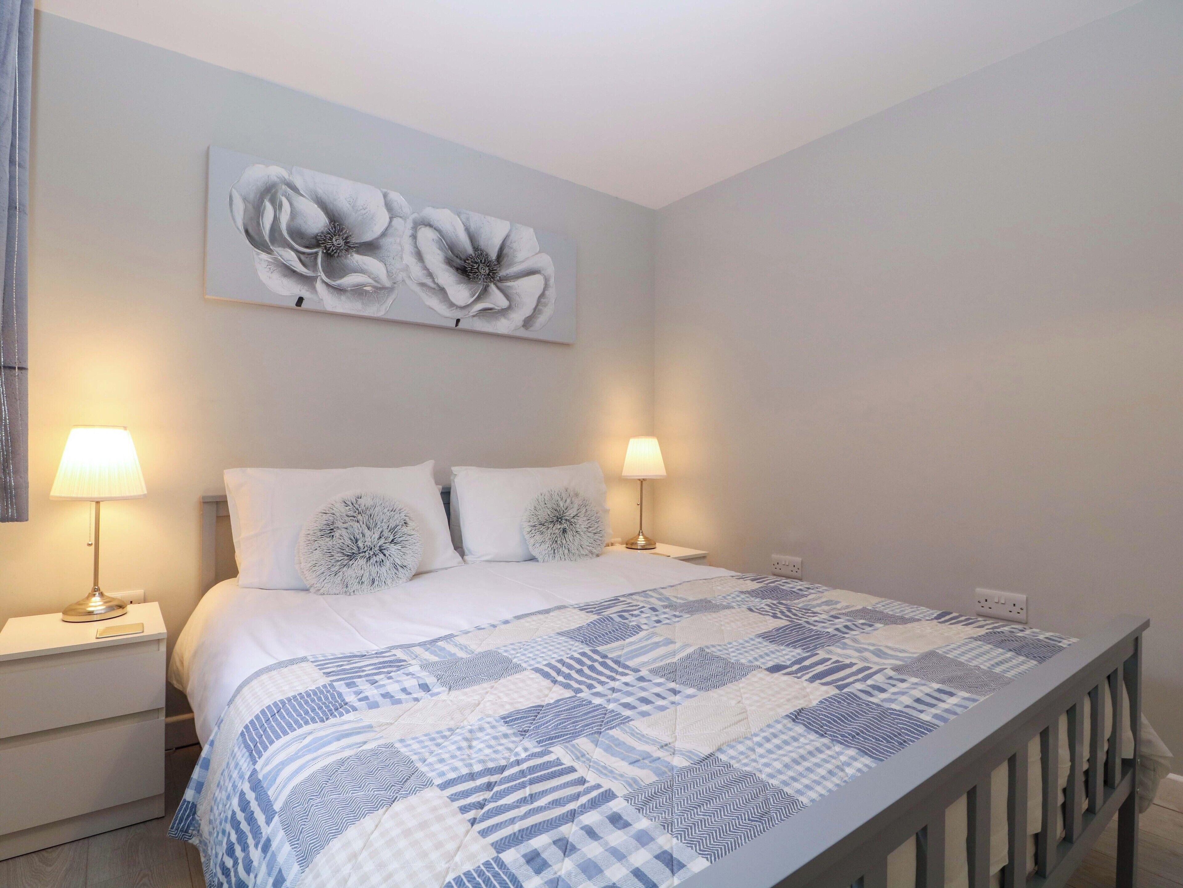 Cottage | 2 bedrooms, individually decorated, individually furnished, free WiFi