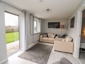 Cottage | Living area