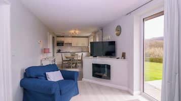 Cottage | Living area