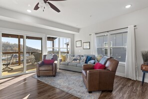 Huis, 5 slaapkamers | Woonruimte | Smart-tv