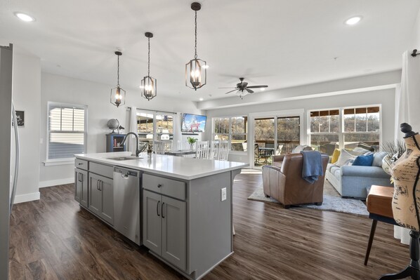 House, 5 Bedrooms | Private kitchen | Fridge, oven, coffee/tea maker, toaster - Escape Peak 5 Bedroom Home by RedAwning (Branson)