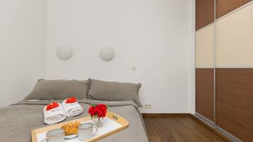 Studio, Kitchen | Living room