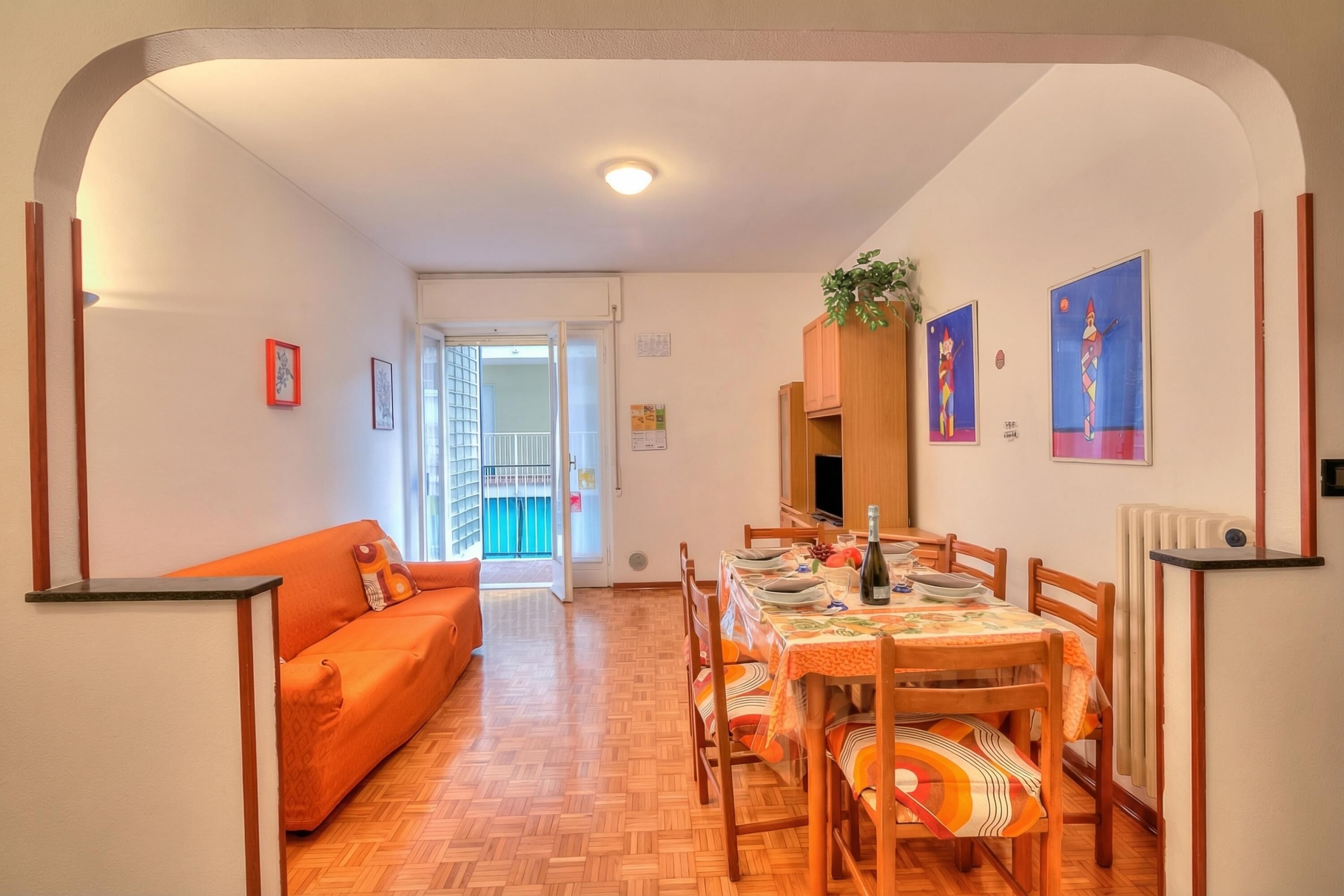 Standard Apartment, Multiple Bedrooms (Casa Letizia few min from sea) | Dining
