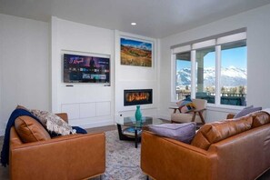 Smart TV, fireplace, table tennis