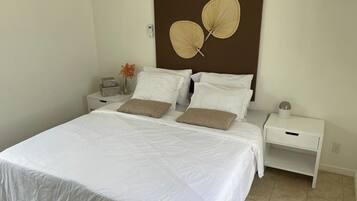 3 habitaciones, tabla de planchar con plancha y wifi gratis