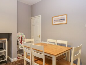 Dining - 7 Railway Cottages (Ulverston)