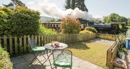 7 Railway Cottages