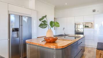 Fridge, dishwasher, electric kettle, toaster