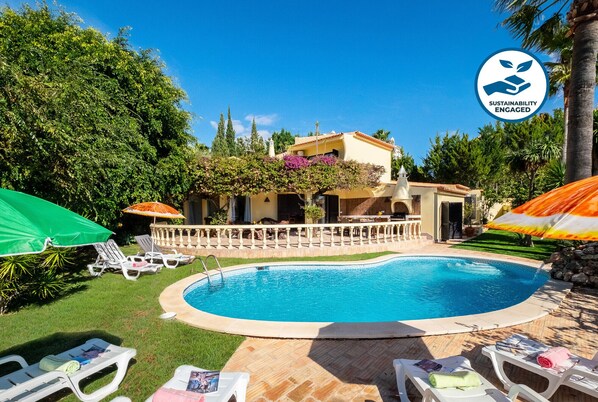 Outdoor pool - Villa Bantayan (Albufeira)