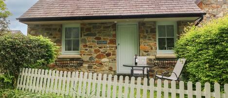 Cottage | Front of property