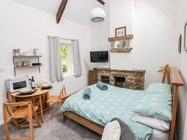 Cottage | 1 bedroom, individually decorated, individually furnished, free WiFi