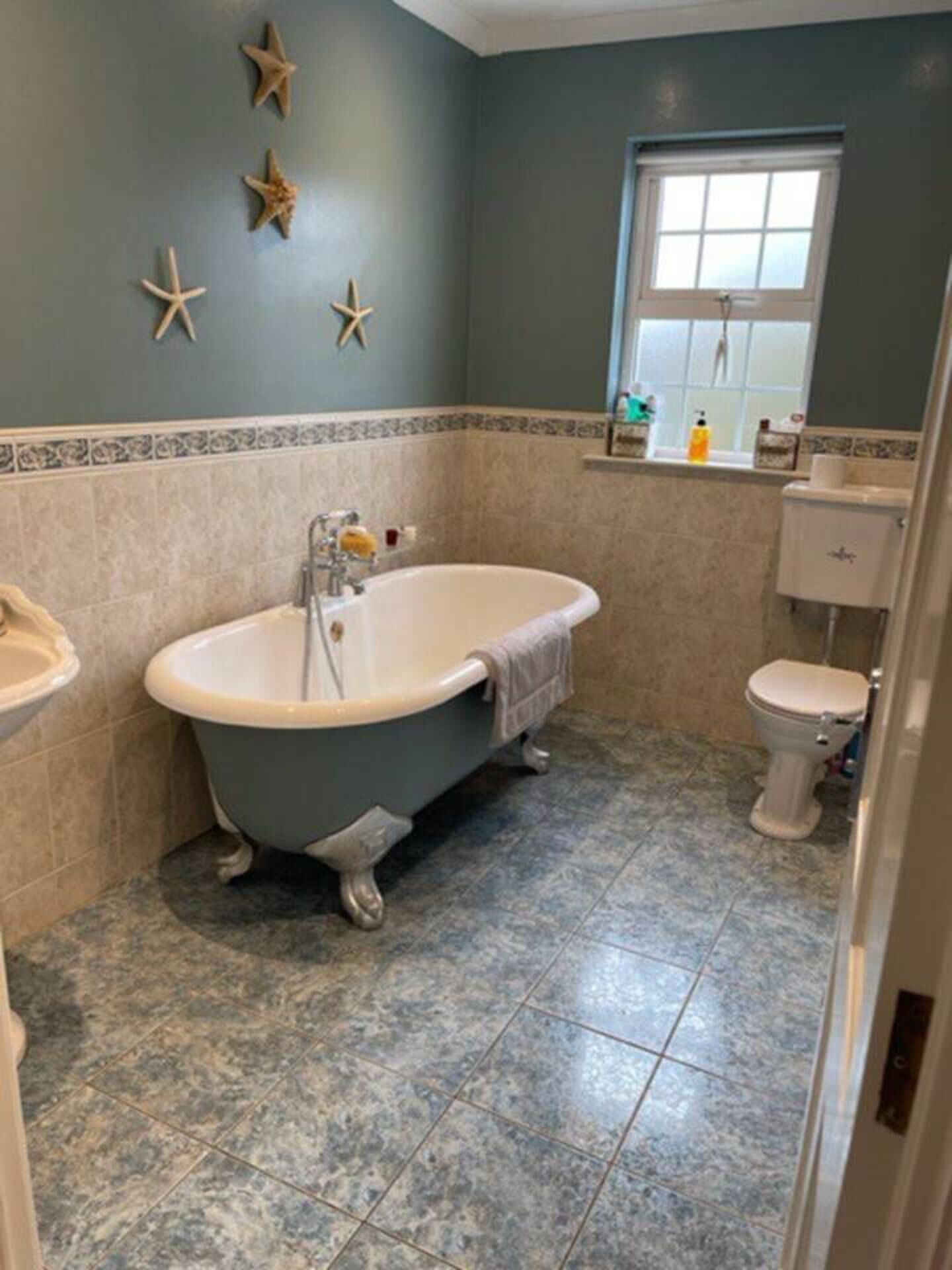 House, Multiple Beds | Bathroom | Shower, towels