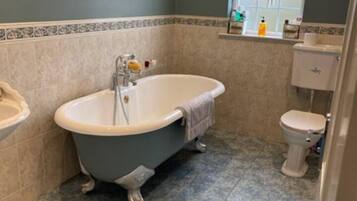 House, Multiple Beds | Bathroom | Shower, towels