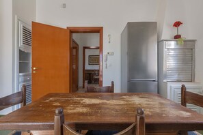 Villa | Dining room