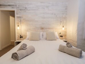 5 bedrooms, individually decorated, individually furnished, free WiFi - Dixon Court (Ambleside)