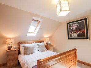 3 habitaciones, decoración personalizada y muebles diferentes 