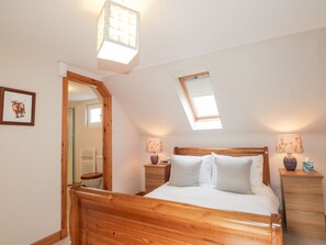 3 bedrooms, individually decorated, individually furnished, free WiFi - Learig (Buckie)