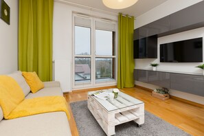 Apartment, 1 Schlafzimmer, Balkon | Wohnzimmer