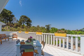 Outdoor dining - 2981 Villa Colle Iris by Barbarhouse (Oria)
