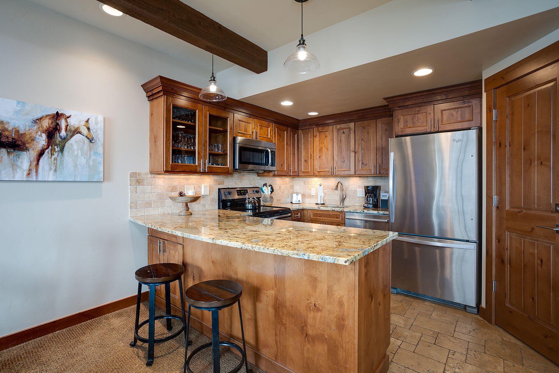 Fridge, oven, stovetop, dishwasher