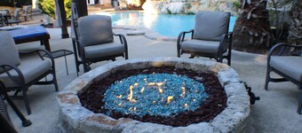 Couples Retreat with hot tub and steam room