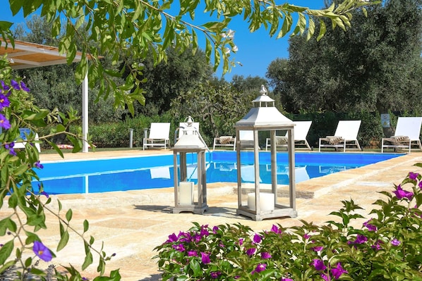 Piscina stagionale all'aperto