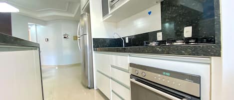 Appartamento | Cucina privata | Tavolo da pranzo