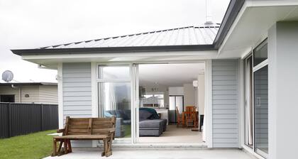 Fiordland Getaway - Te Anau Holiday Home