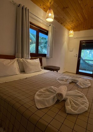 Minibar, blackout curtains, free WiFi, bed sheets - Pousada Corais do Bitingui (Japaratinga)