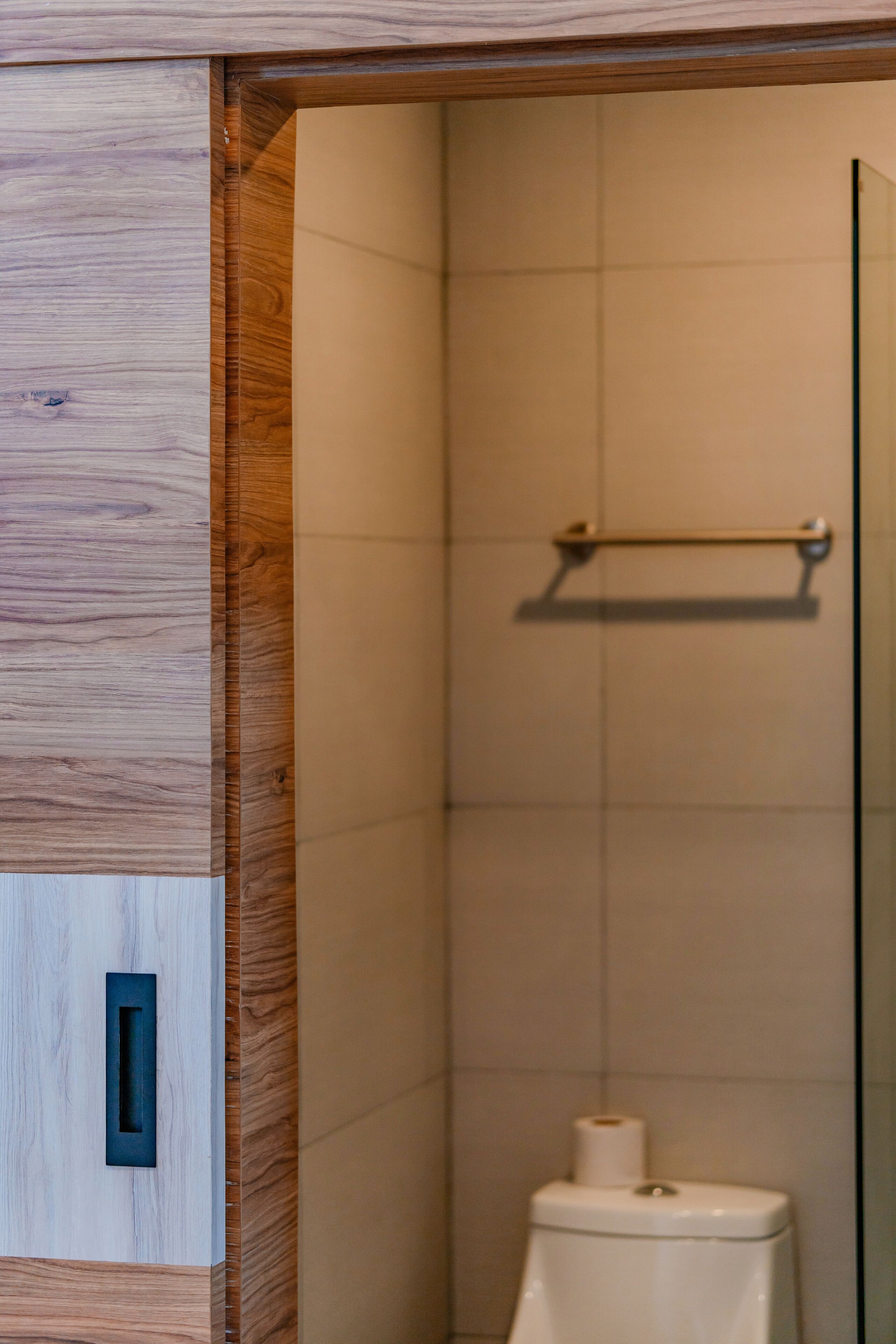 deluxe double room | bathroom | shower, rainfall showerhead, free toiletries, towels