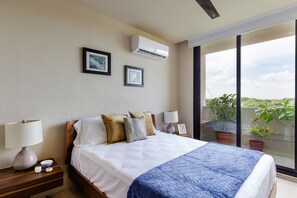 1 bedroom, desk, free WiFi, bed sheets