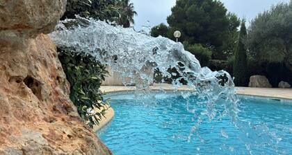 Villa for 6 people at ☀️- Swimming pool - Air conditioning - WIFI