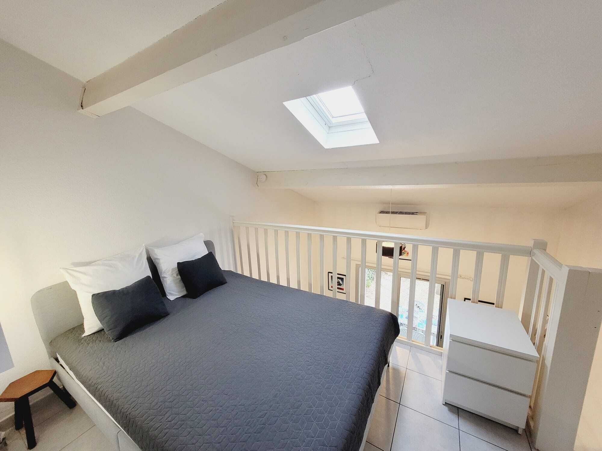 2 chambres, fer et planche à repasser, lit parapluie, Wi-Fi gratuit