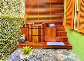 Quarto superluxo | Banheira de hidromassagem particular