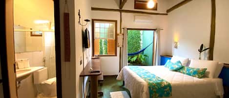 Grand Room | Free WiFi, bed sheets