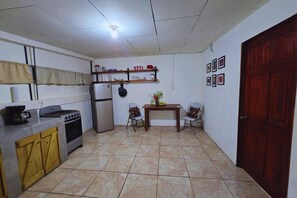 Fridge, microwave, oven, coffee/tea maker