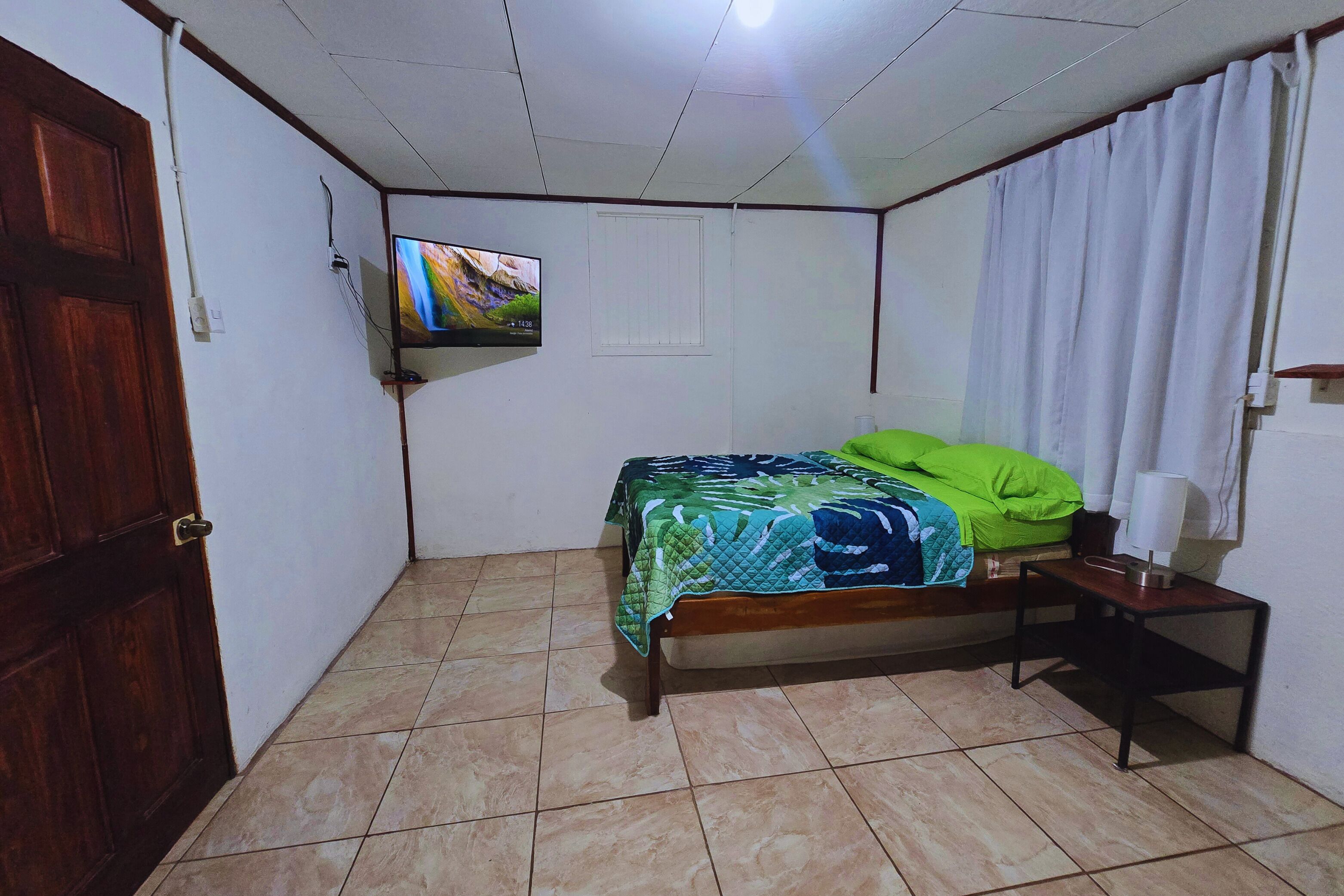 1 chambre, bureau, Wi-Fi gratuit, draps fournis