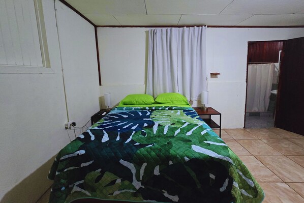 1 chambre, bureau, Wi-Fi gratuit, draps fournis