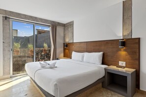 1 bedroom, desk, free WiFi, bed sheets - Morelos Suite King size by Homi Rent (Santiago de Querétaro)